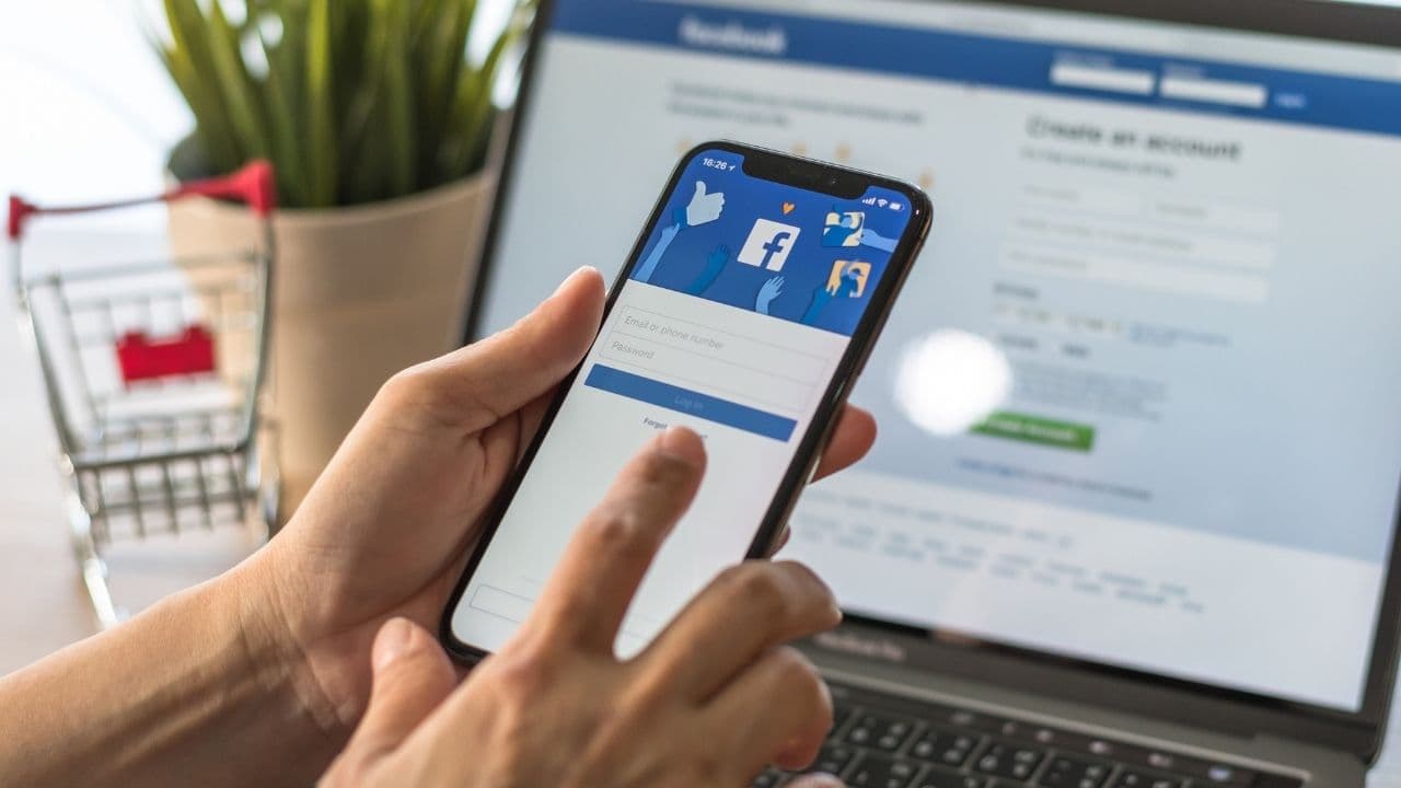 Facebook diventa piattaforma NFT: svelate le prime foto!