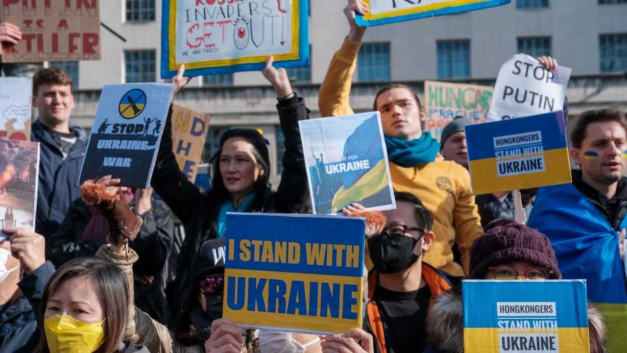 Criptovalute legali in Ucraina Zelenskyy firma la legge
